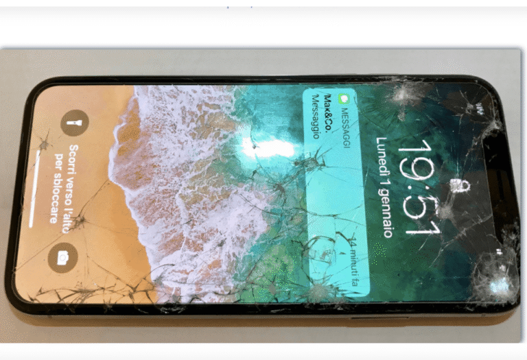 Cracked iPhone X Screen ? Get It Fixed At MIDC, Andheri East.