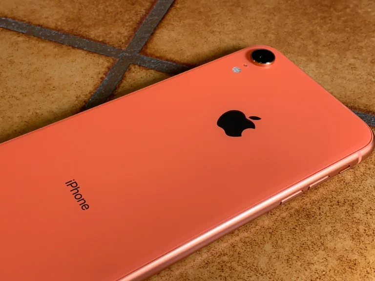 iPhone XR Battery Replacement in Bandra, Mumbai